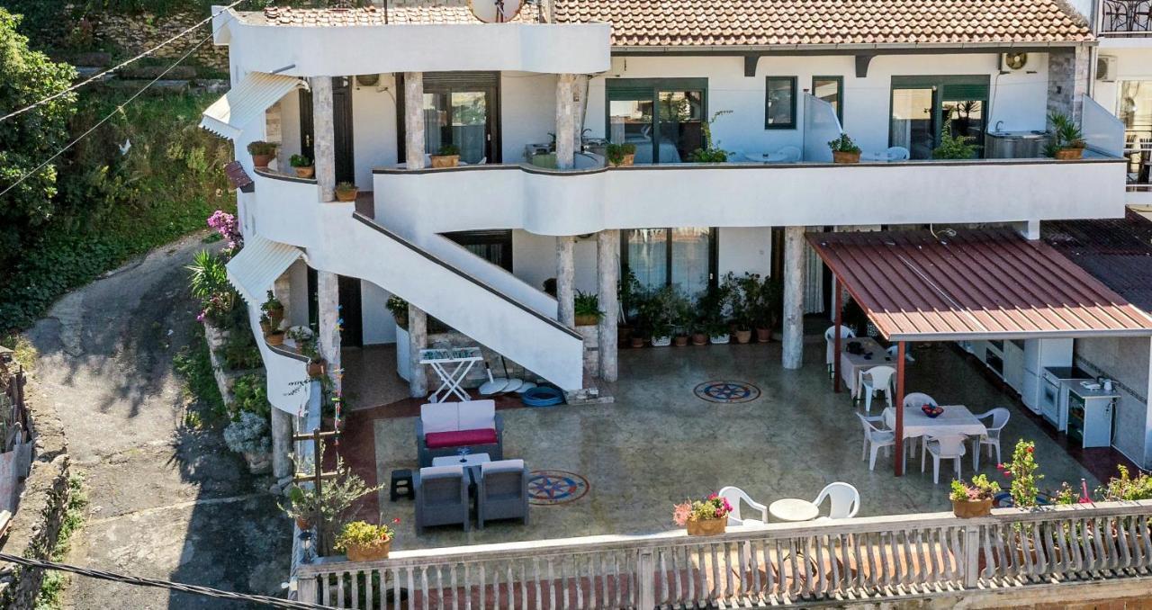 Apartments Ishmi In Center Of Ulcinj Exterior photo