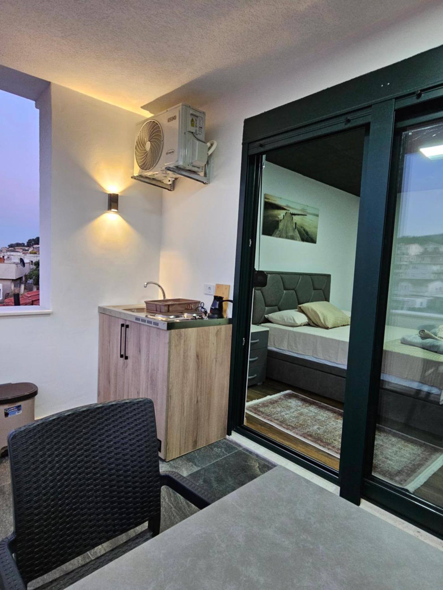 Apartments Ishmi In Center Of Ulcinj Exterior photo