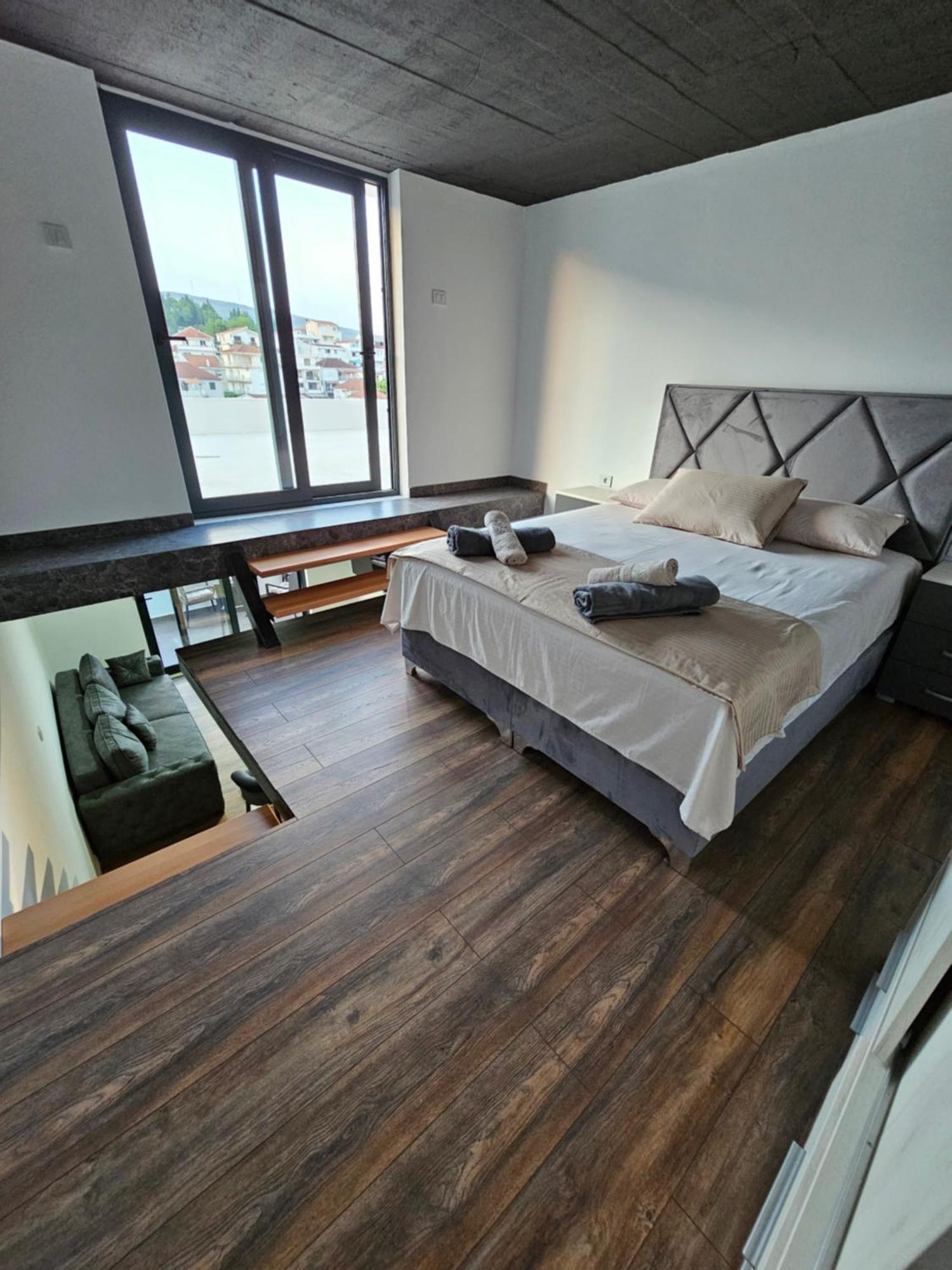 Apartments Ishmi In Center Of Ulcinj Exterior photo